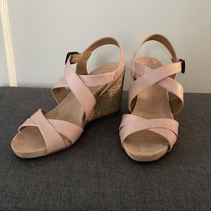LifeStrides pale pink wedge sandal 6.5